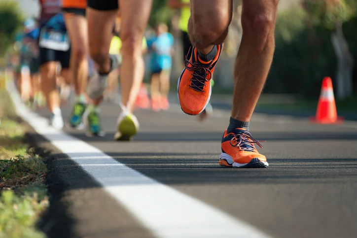 Como começar a correr do zero em 2026: guia completo para iniciantes (passo a passo)