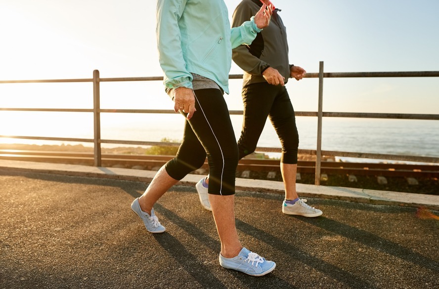 Caminhada ou corrida: qual emagrece mais e mais rápido?